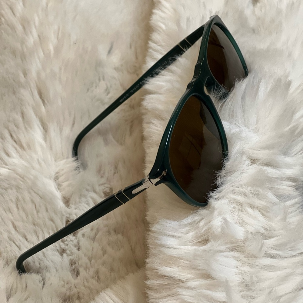 Persol Sunglasses Ossidiana Green Round Frames SMALL SIZE